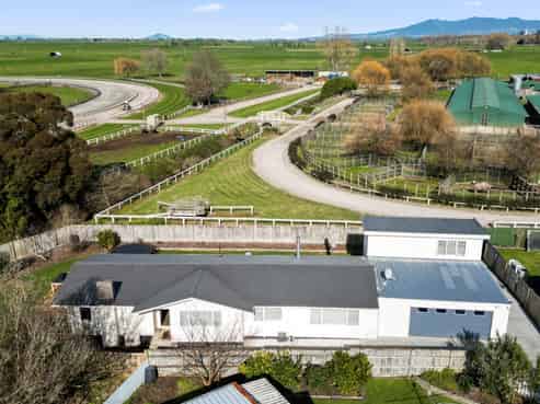 455 Kahikatea Drive, Dinsdale