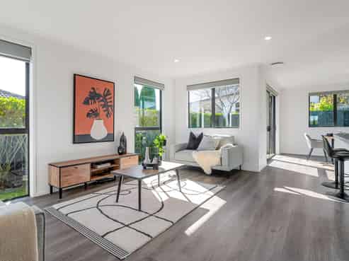 1 Stanton Place, Huntington
