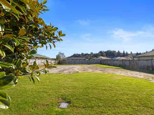 42 Solomon Street, Brookfield
