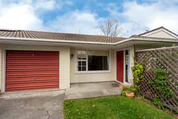 2/11 Puriri Street , Riccarton