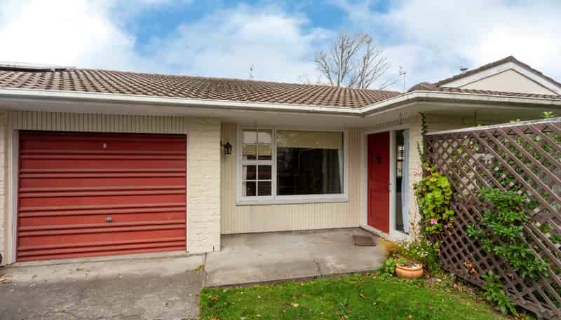 2/11 Puriri Street , Riccarton