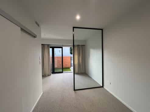 77A/124  Taylors Road, Mount Albert