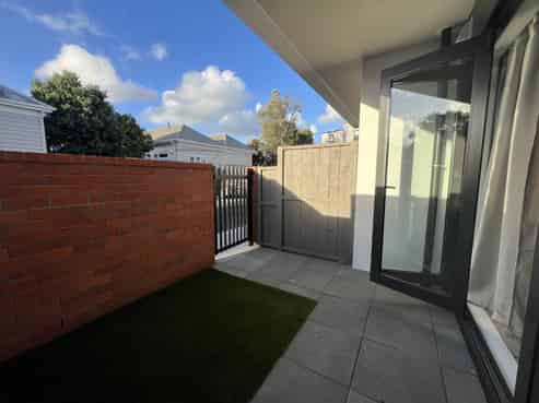 77A/124  Taylors Road, Mount Albert