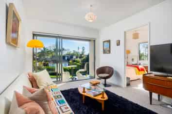 6/8 Western Springs Road, Western Springs