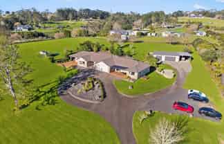 415 Duck Creek Road, Stillwater