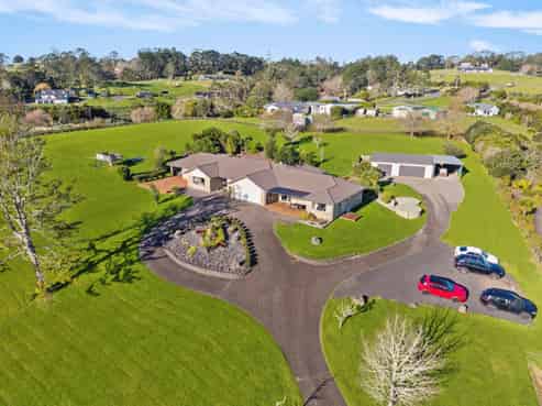 415 Duck Creek Road, Stillwater