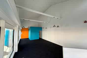 Best Site in Kilbirnie Retail or Office