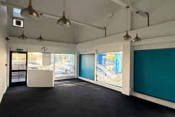 Best Site in Kilbirnie Retail or Office