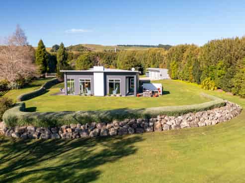 172 Kaipikari Road Upper, Urenui