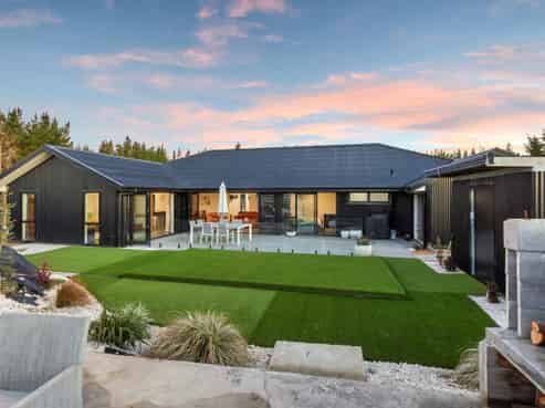 1266 West Coast Road, West Melton