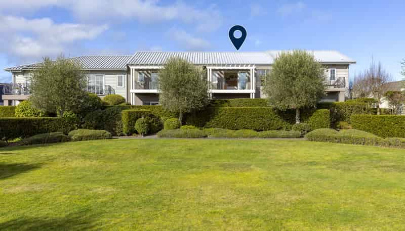 47 Chateau Crescent, Rangatira Park