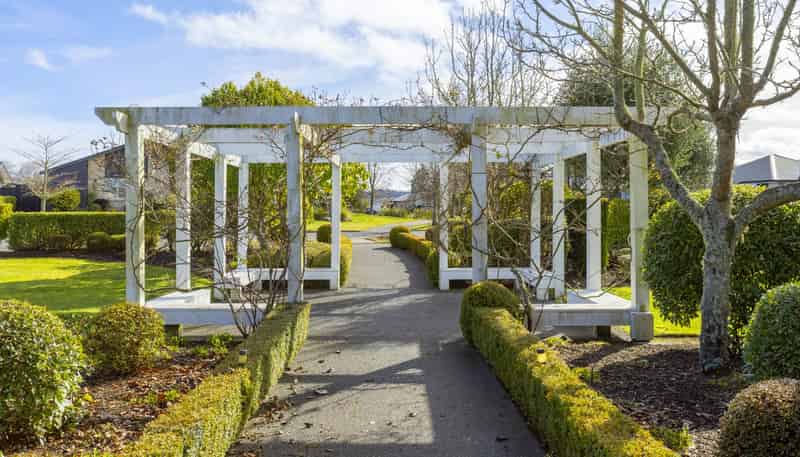 47 Chateau Crescent, Rangatira Park