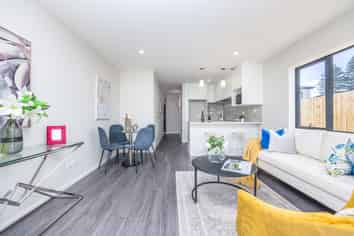 7/8 Blanes Road, Weymouth