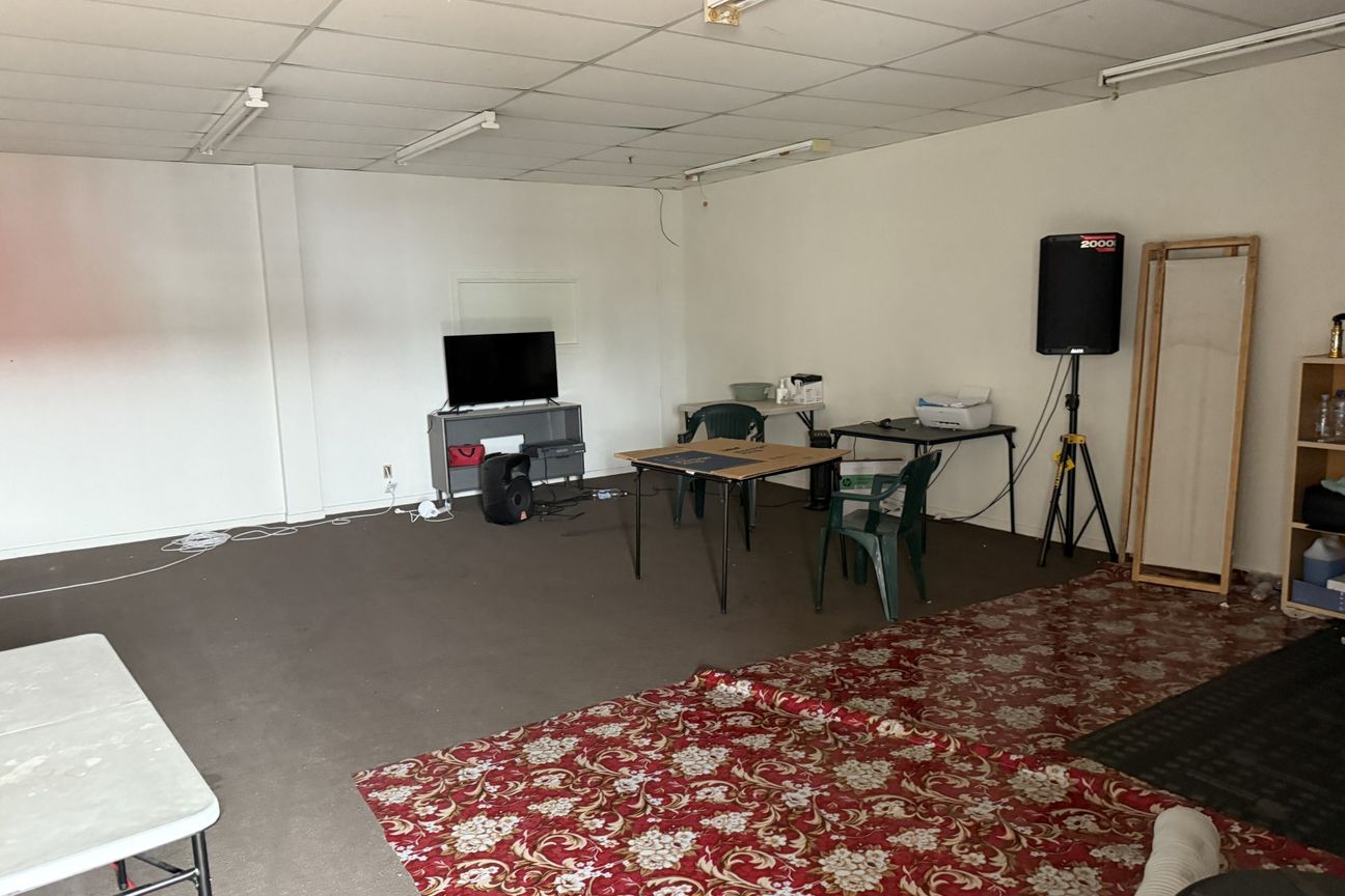Prime showroom/warehouse for Lease - Widok 4
