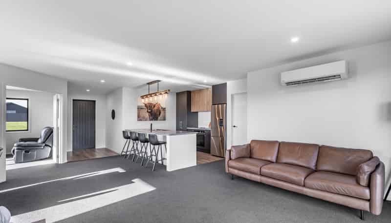 25 Glenda Place, Seaward Bush
