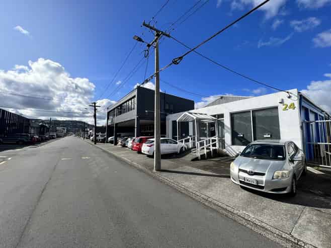 Ground floor office, showroom & workshop