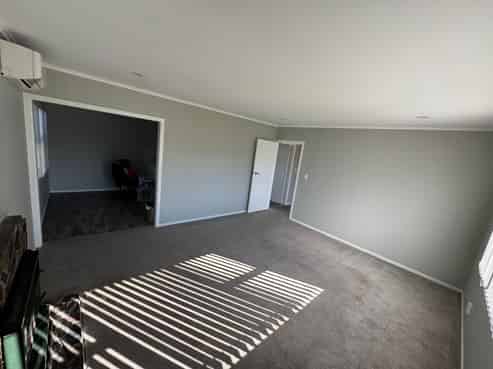 24 Stokes Avenue, Te Atatu Peninsula