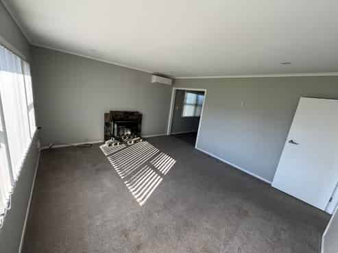 24 Stokes Avenue, Te Atatu Peninsula