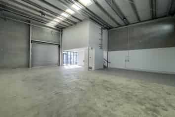 A-Grade Tilt Slab in Manurewa | AVAILABLE NOW