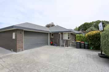 2/15 Lyndon Street, Riccarton