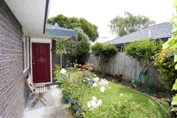 2/15 Lyndon Street, Riccarton