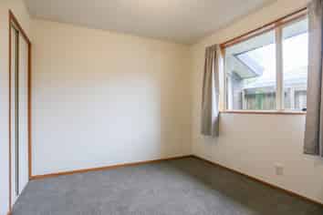 2/15 Lyndon Street, Riccarton