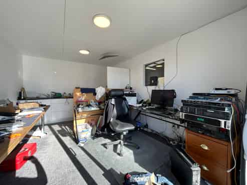 Near New Industrial Unit