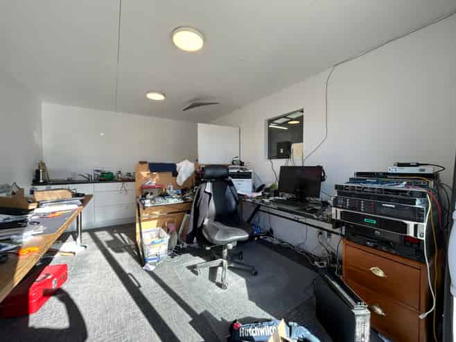 Near New Industrial Unit