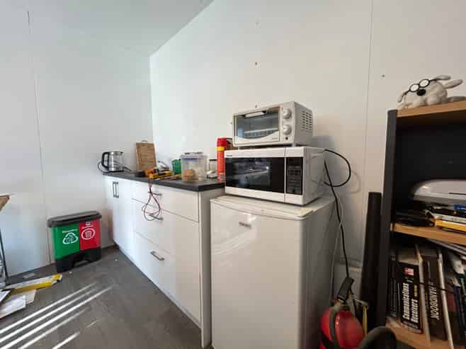 Near New Industrial Unit