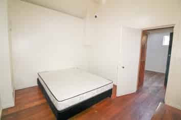 44B Park Street, North Dunedin