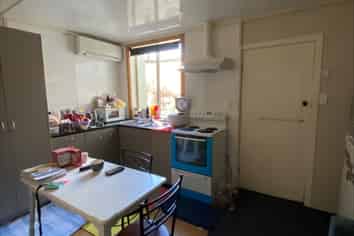 1/19 Queen Street, North Dunedin