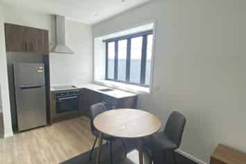 2/1 Queens Gardens, Dunedin Central