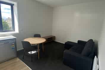 4/1 Queens Gardens, Dunedin Central