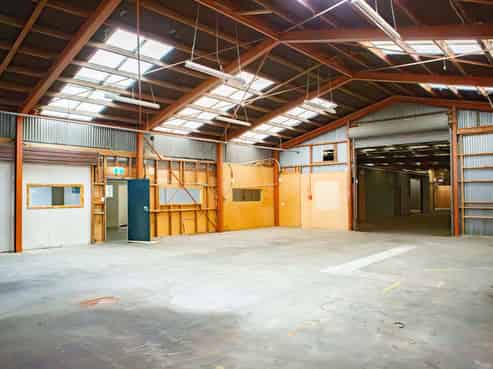 Versatile industrial site – 2,400m² in Onekawa