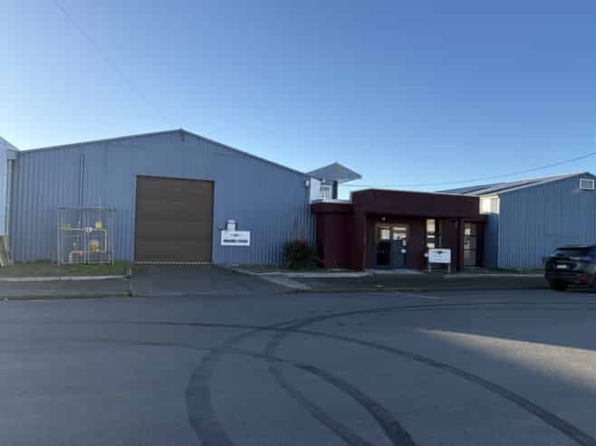 Versatile industrial site – 2,400m² in Onekawa