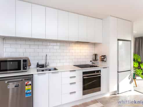 4/113 Huxley Street, Sydenham