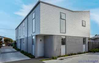 4/113 Huxley Street, Sydenham