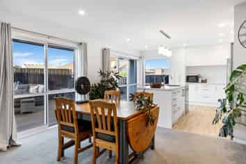 12 Mayfly Grove, Nukuhau