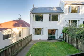 4B Lovelock Avenue, North Dunedin