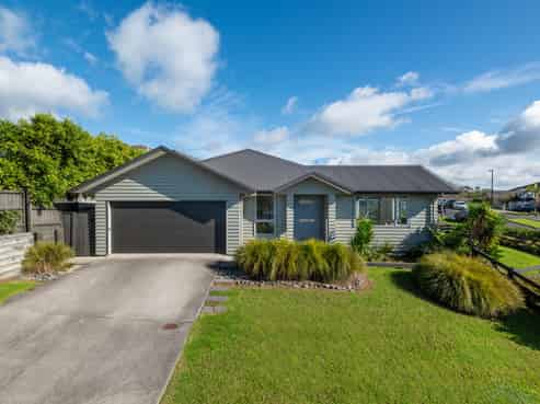 16 Major Henry Greens, Silverdale