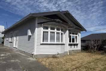 27 Clarence Street South, Addington