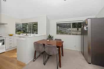 2/15 Contessa Drive, Glenfield