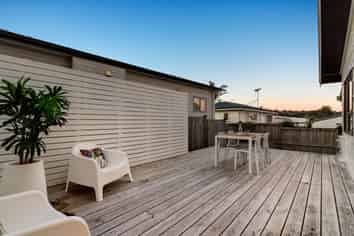2/7 Eskdale Road, Birkdale