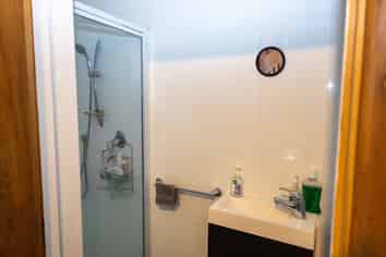 Room 1/17 Park Street, North Dunedin