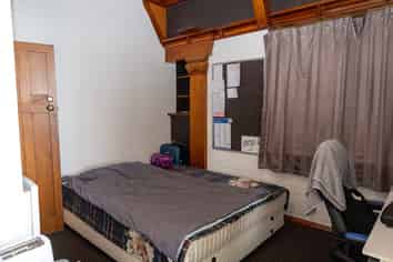 Room 1/17 Park Street, North Dunedin
