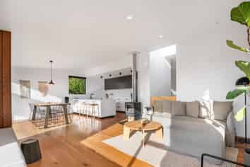 9 Pacific Parade, Waiheke Island, Surfdale