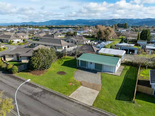 11 Brooklyn Road, Carterton