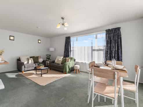 24 Windsor Street, Springfield