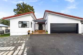 141 Paramount Parade, Tikipunga