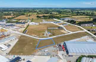 Must be sold, present all offers - 3,287 sqm 